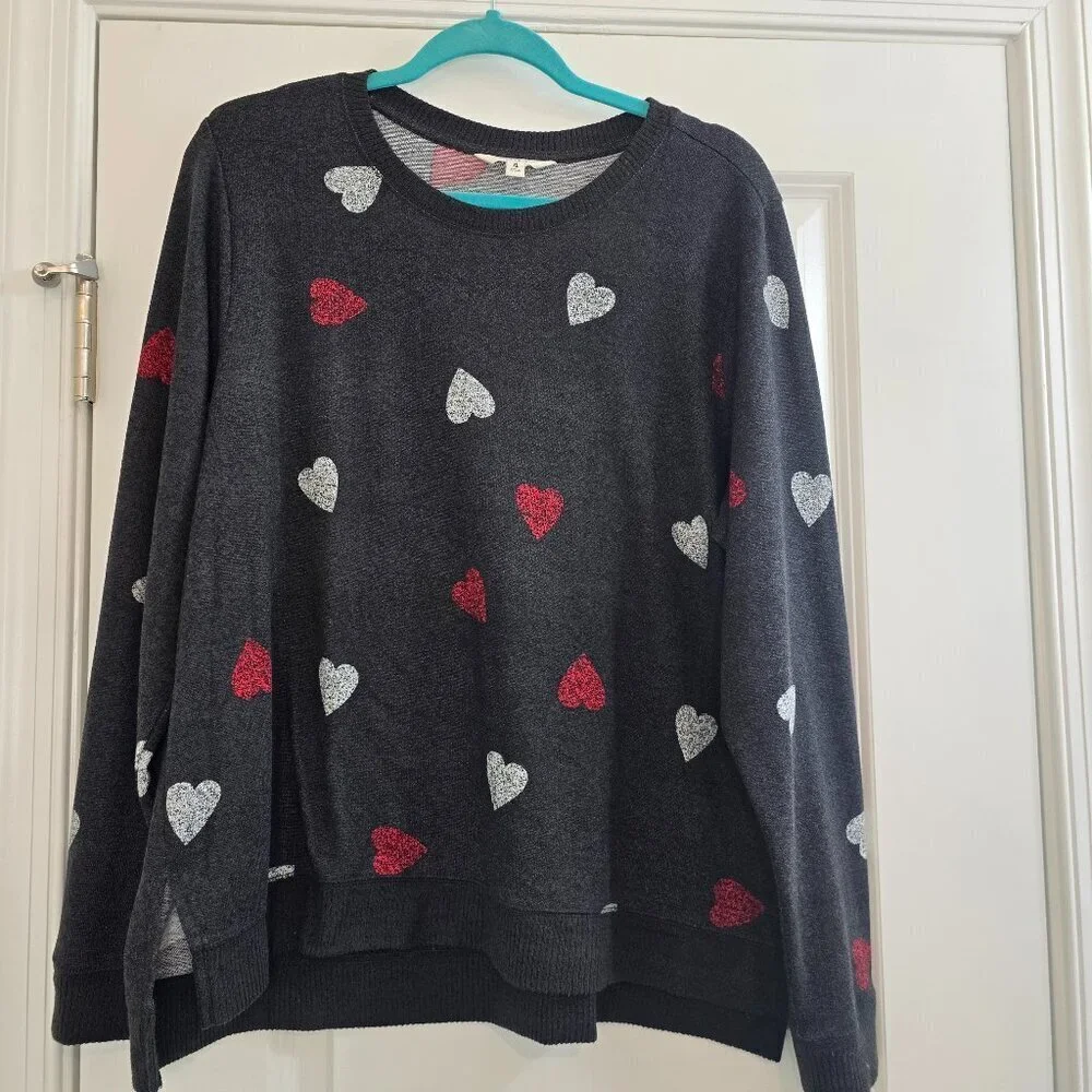 Lucky Brand Cloud Jersey Sweatshirt In Charcoal W/ Red White Hearts - Picture 2 of 8
